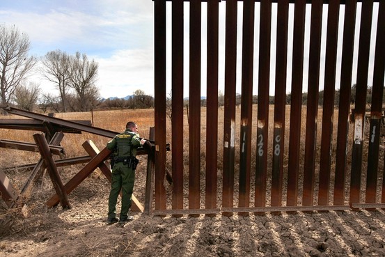 BORDER.jpg