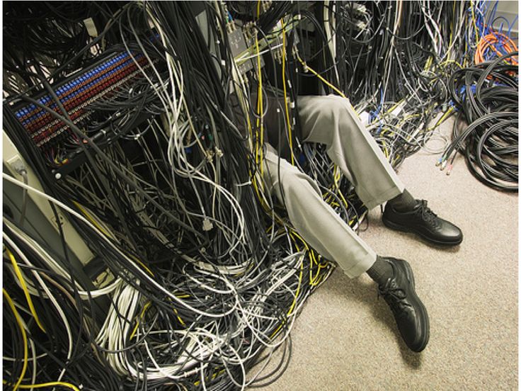 cable mess.jpg