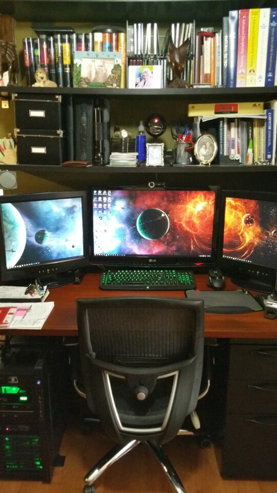 Desk.jpg