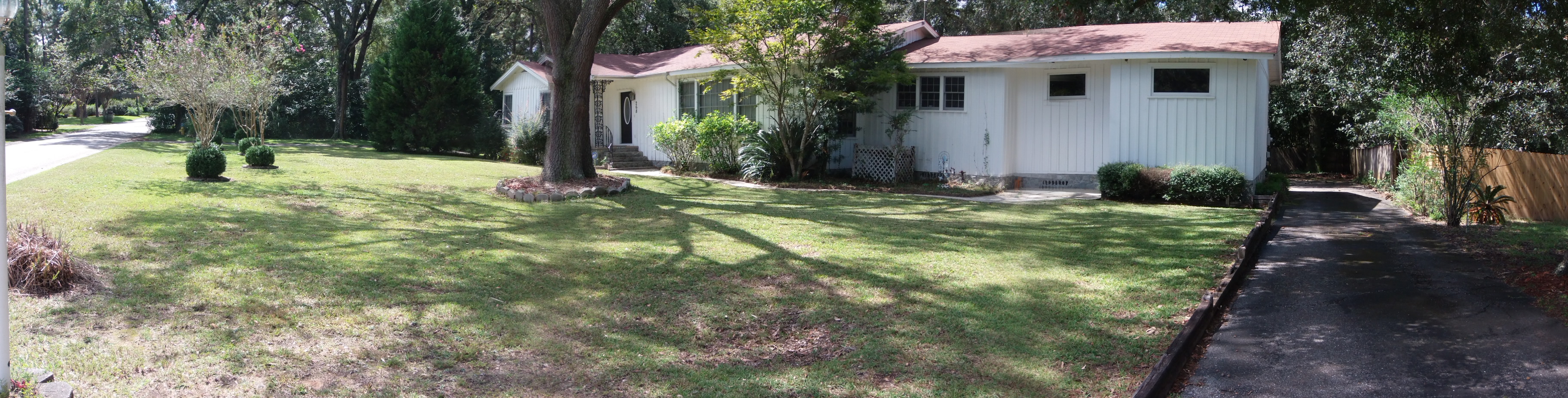 Frontyard.JPG